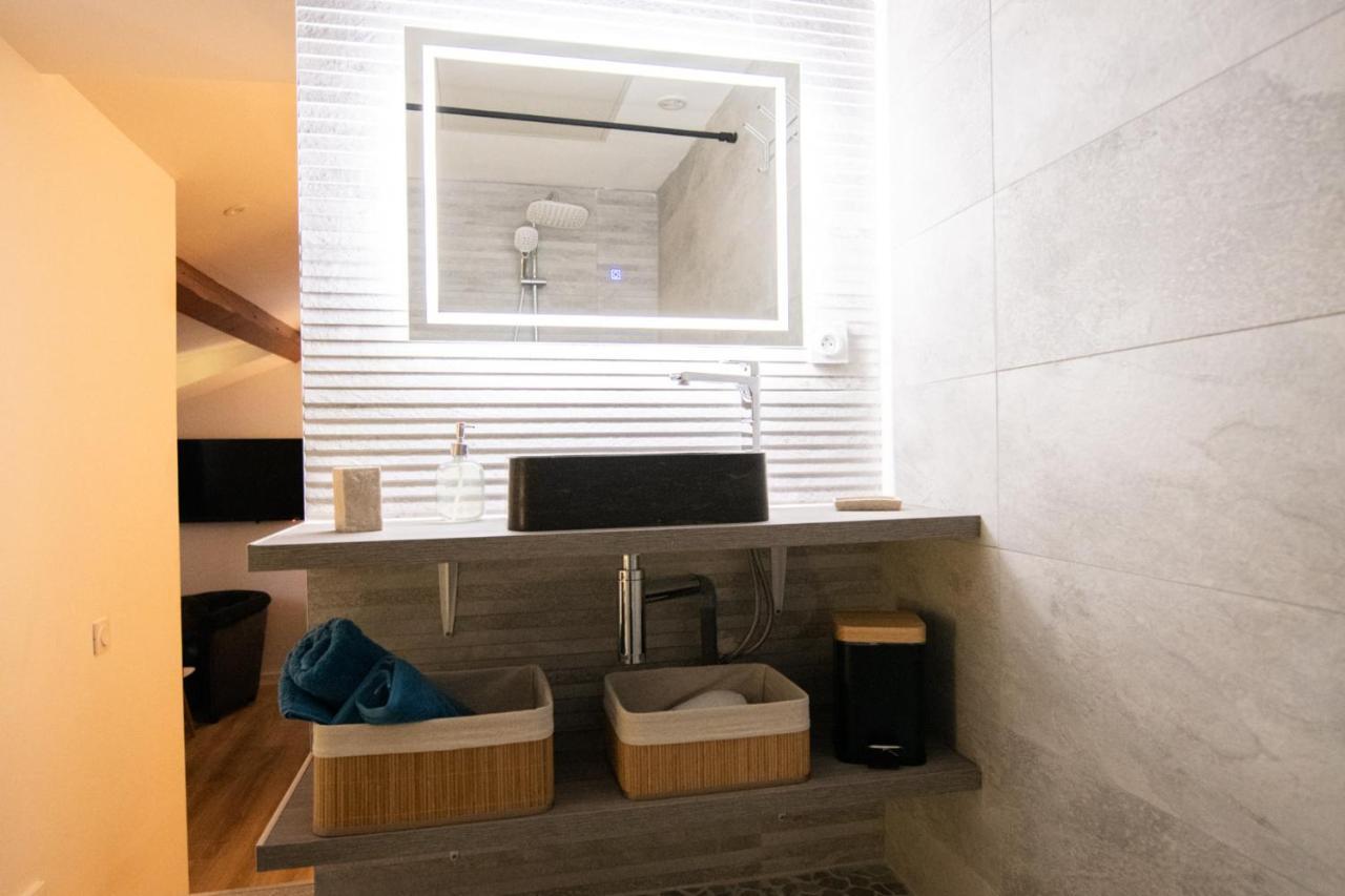 Lova Spa Saint-Etienne Екстериор снимка